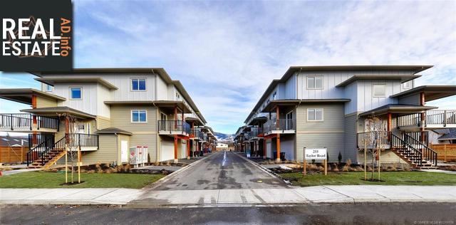 Property #10 255 Taylor Road main img