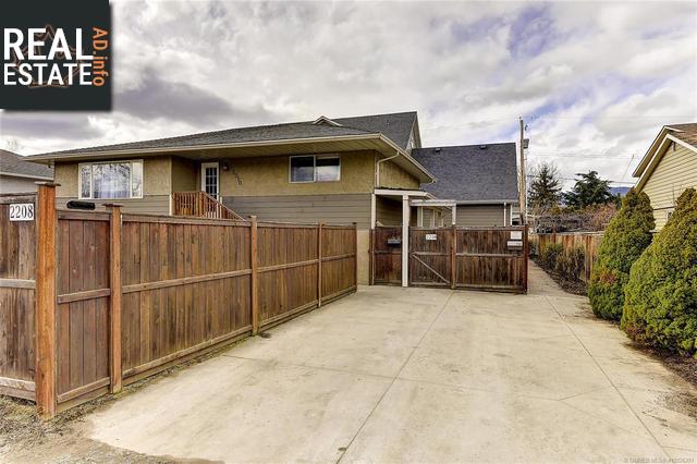 Property 2210 Burnett Street main img
