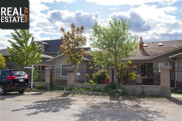 Property 2190 Burnett Street main img