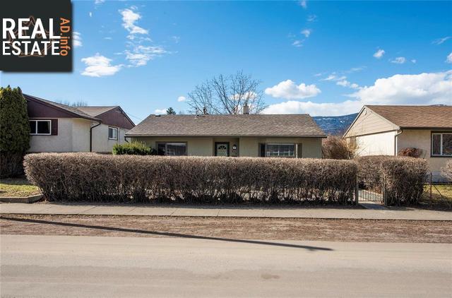 Property 812 Walrod Street main img