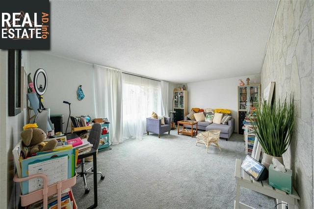 Property 2100 1 Avenue img1