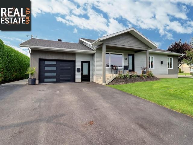 Property 414 Rue Gelinas main img