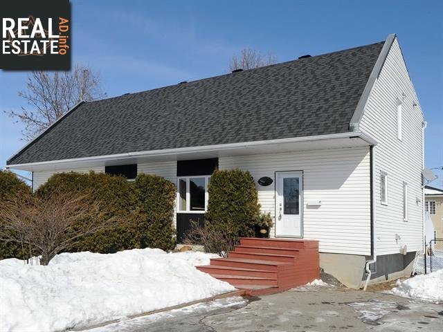 Property 333 37e Avenue main img