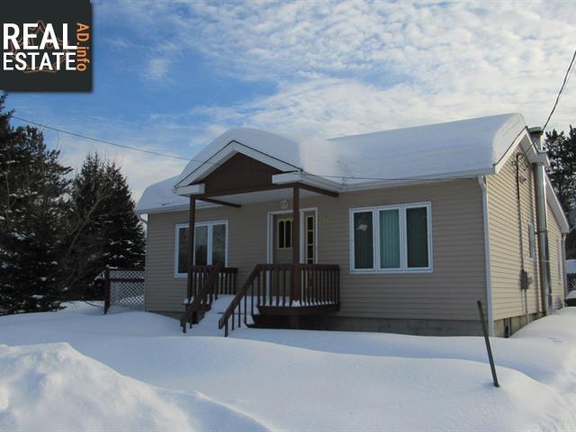 Property 215 Rue Ste-Anne main img
