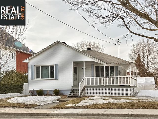 Property 1753 Rue Principale main img