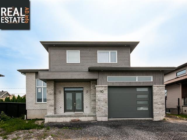 Property 10 Rue Henri-Ladouceur main img
