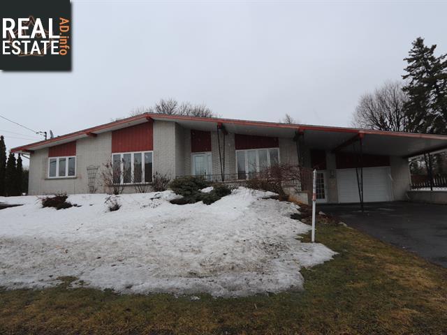 Property 220 Rue St-Nicolas main img