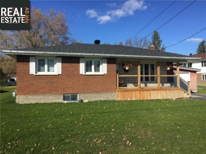 Property 117 Lochiel Street W main img