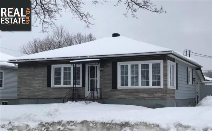 Property 1006 3rd Street E main img
