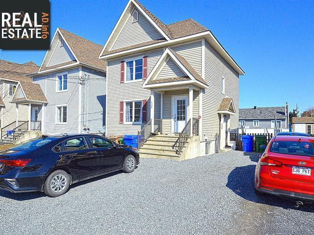 Property 1194-1196 Av. Cecile main img
