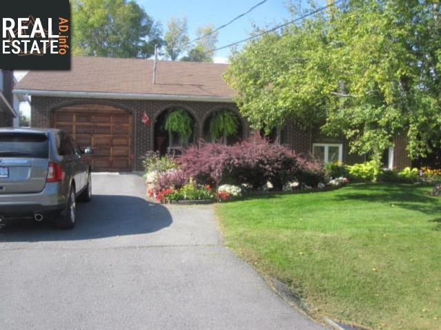 Property 2752 Ross Avenue main img