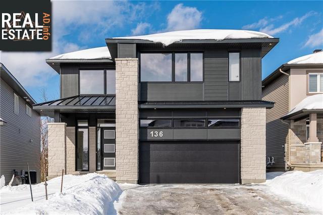 Property 136 Escarpment Crescent main img