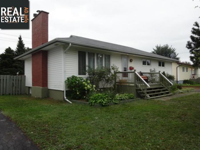Property 12 Lind Avenue main img