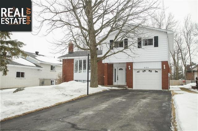 Property 804 Laflin Street main img
