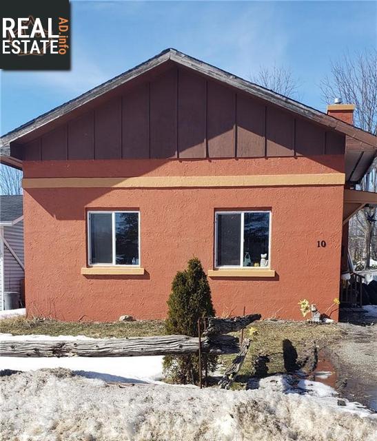 Property 10 Mckenzie Avenue N main img