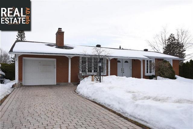 Property 16 Barrhaven Crescent main img
