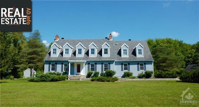 Property 1169 Rideau Bend Crescent main img