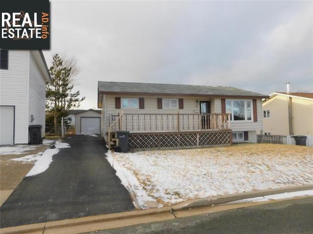 Property 23 Massey Crescent main img