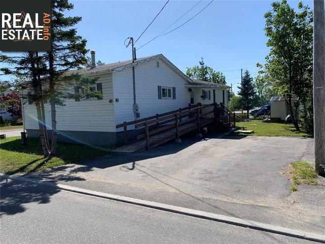 Property 40 St Clare Avenue main img