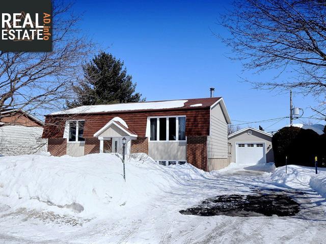 Property 933 Rue Des Plaines main img