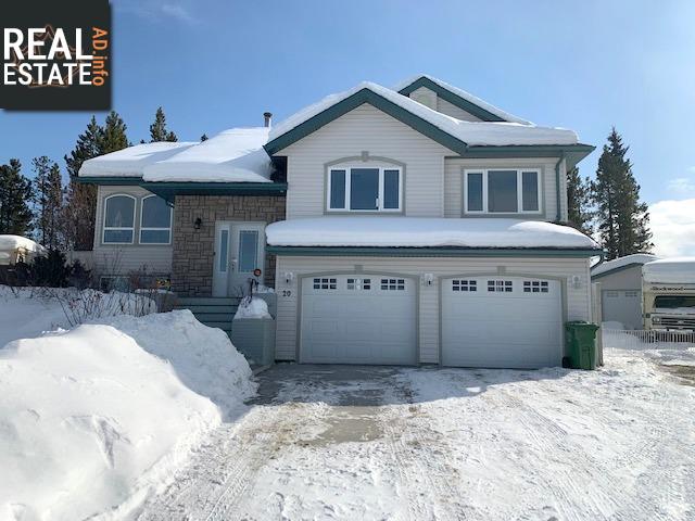Property 20 Aquamarine Place main img
