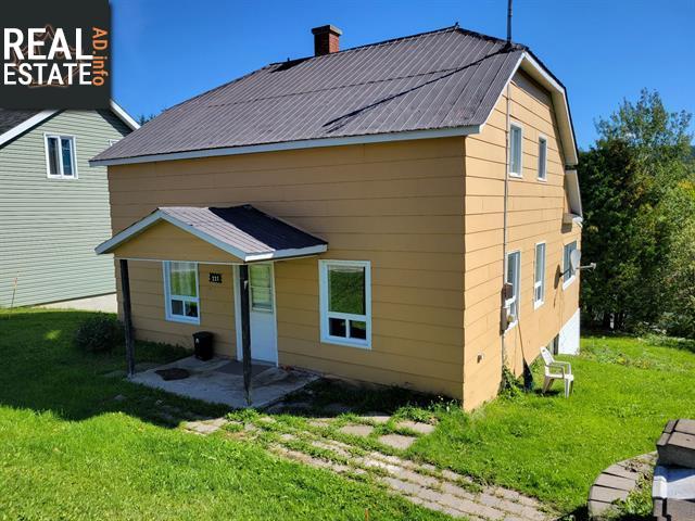 Property 221 Rue St-Jean-Baptiste main img