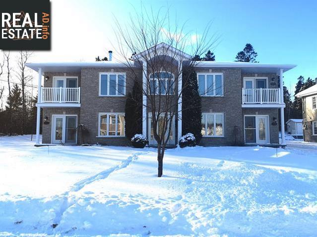Property 1410-1414 Av. Des Myrtilles main img