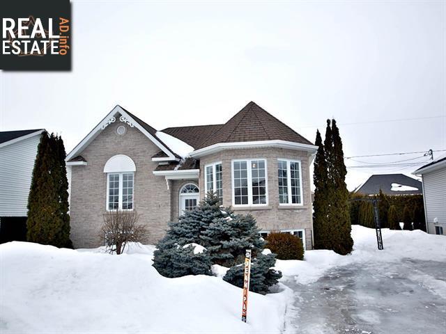 Property 1070 Rue Dalaire main img
