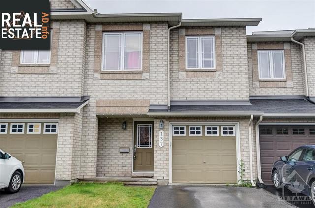 Property 137 Silvermoon Crescent main img