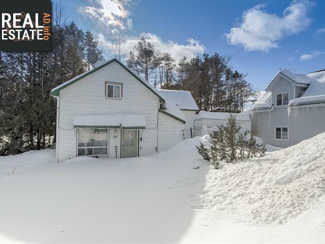 Property 20 Ch. Du Pont main img