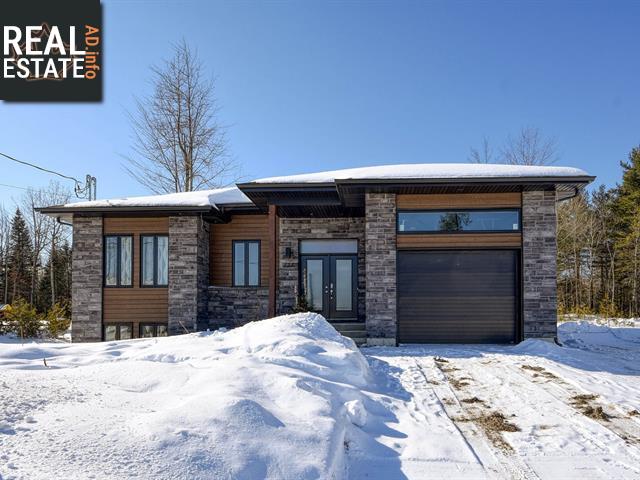 Property 824 Rue Alain main img