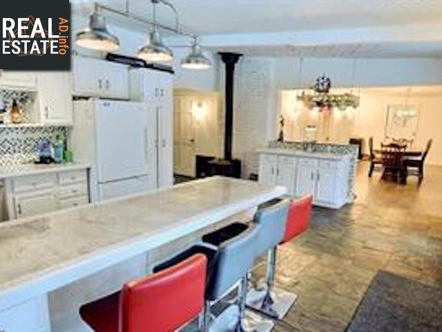 Property 130 Rue Sylvain main img