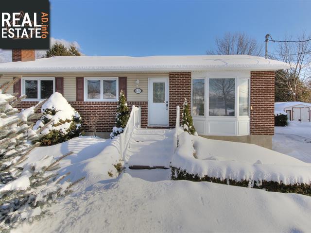 Property 137 Boul. Yvon-Lheureux N. main img