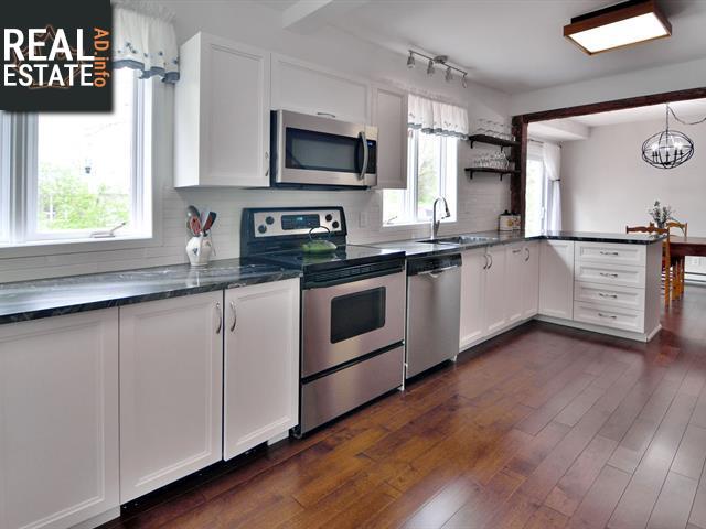 Property 64 Av. Bayview main img