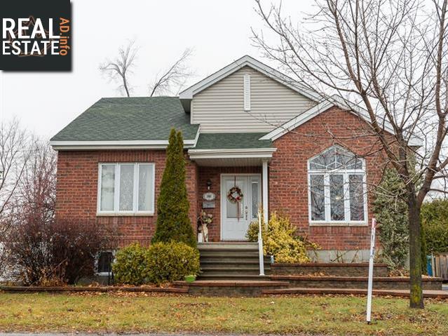Property 386 Rue Paquette main img