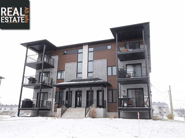 Property 851 Rue Martel main img