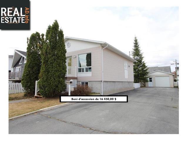 Property 421 Rue Laval main img