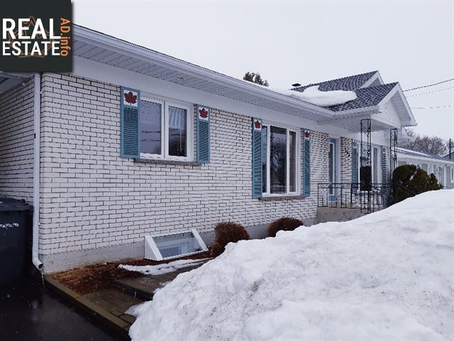 Property 563 Av. Normand main img