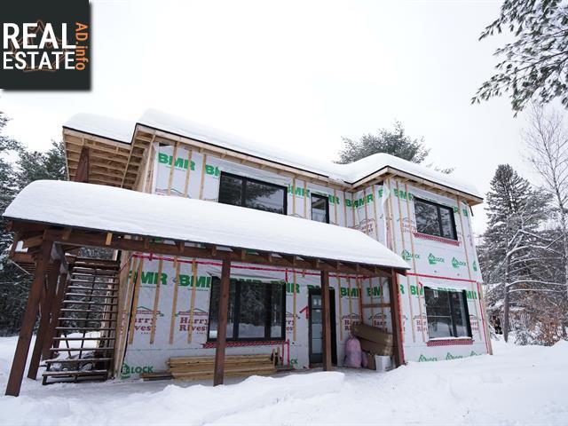Property 4563 Rue Queen main img