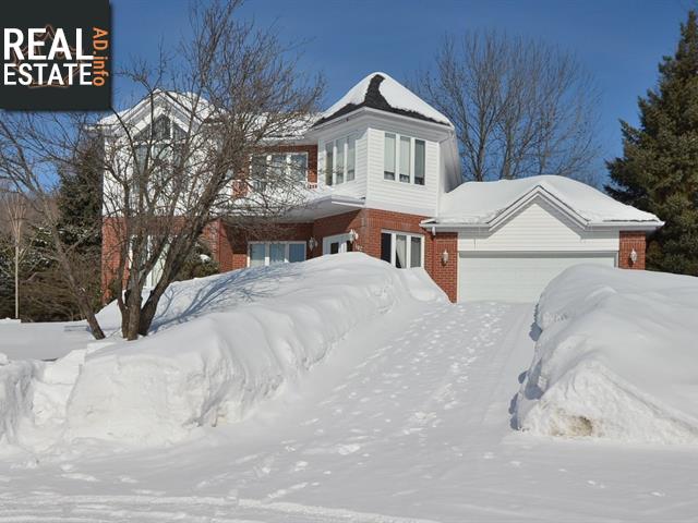 Property 102 Rue Bissonnette main img
