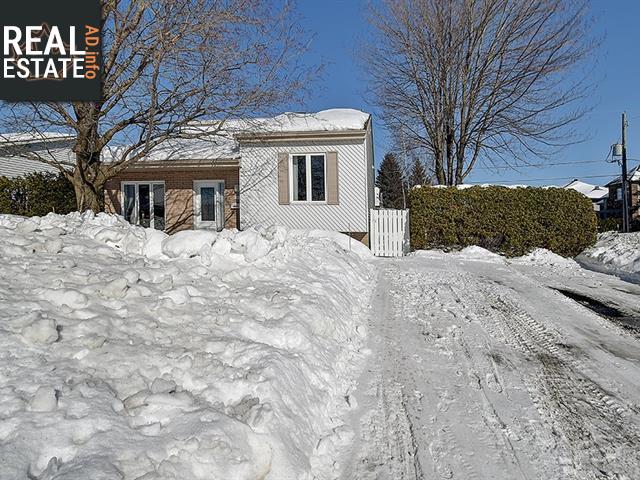 Property 1300 Rue Du Dahlia main img