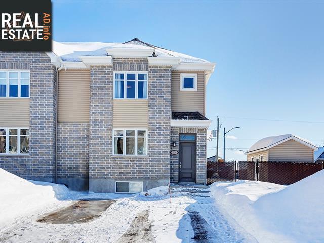 Property 1028 Rue Des Cerisiers main img