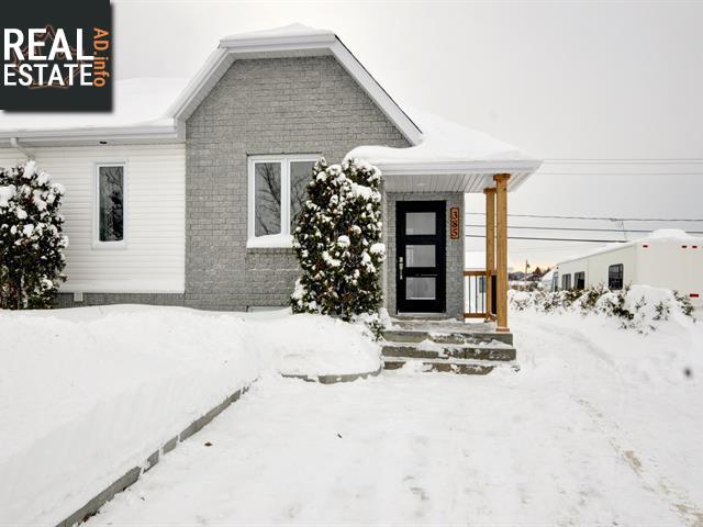 Property 385 Av. Belzile main img