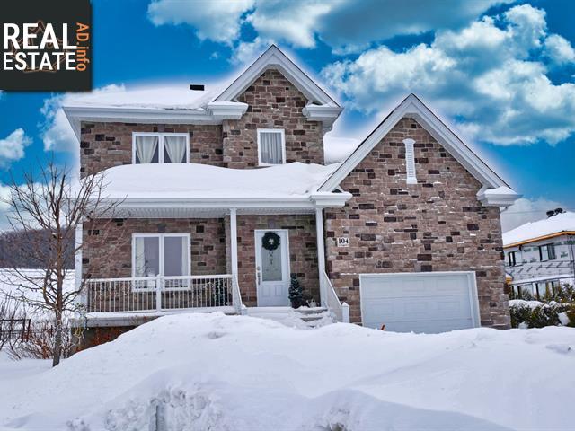 Property 104 Rue Des Collines main img