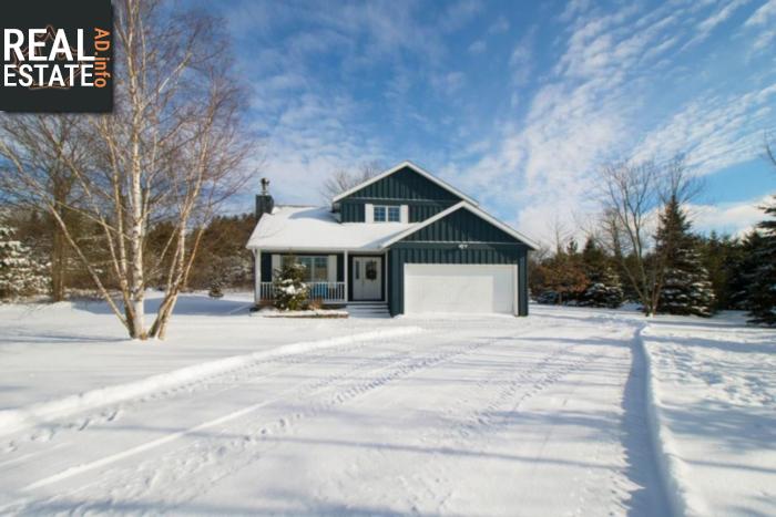 Property 255 Blue Jay Crescent main img