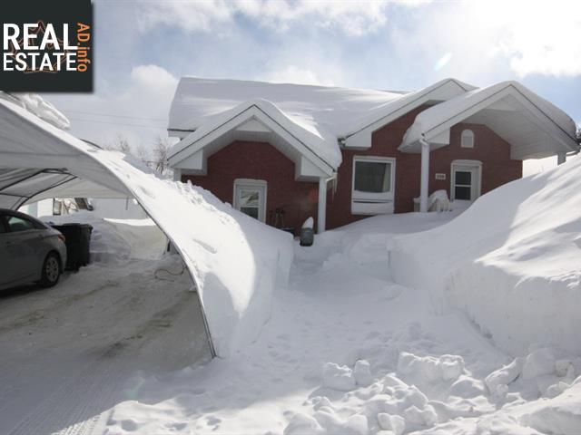 Property 350 Rue Wilson main img