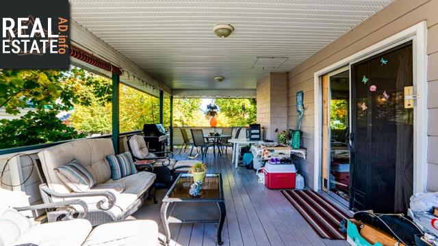 Property 340 Lakeshore Drive img1