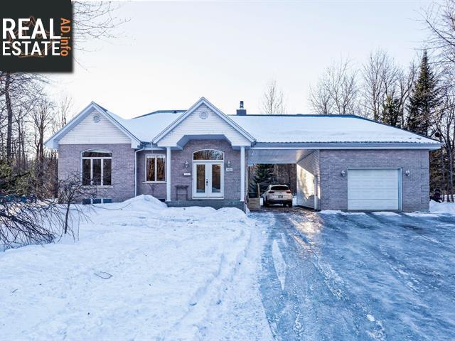 Property 1465 Rue Des Erables main img