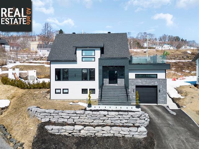 Property 240 Rue St-Emile img1