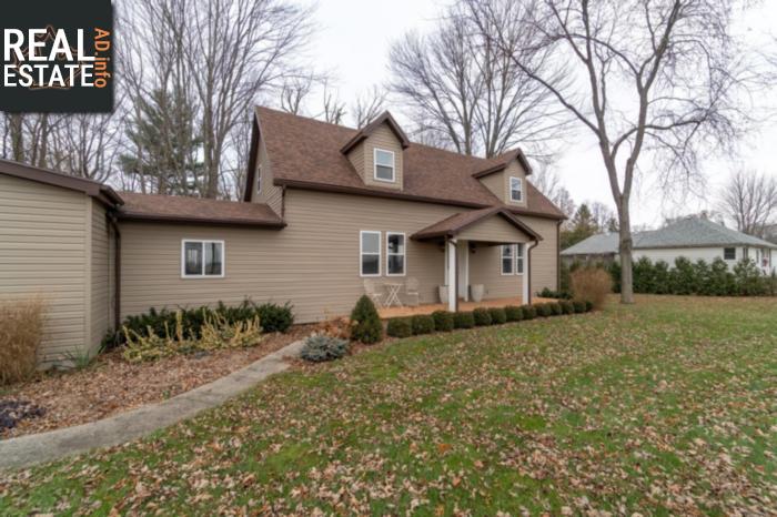 Property 789 Mcnaughton Avenue East main img